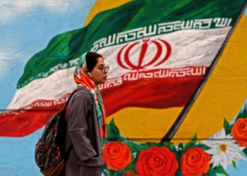 Anket: İran'da halkın dörtte üçü sandığa gitmeyi planlamıyor