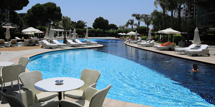 Antalyalı turizmciler Rusya'dan iyi haber bekliyor