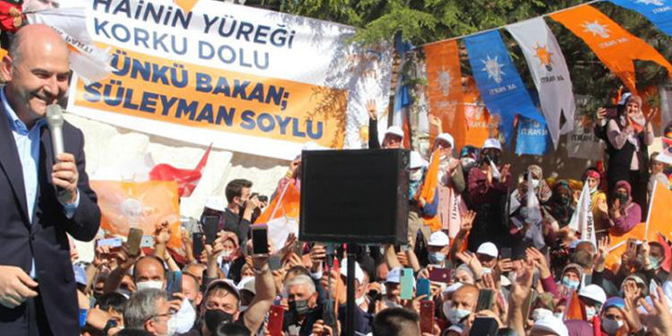 Bakan Soylu miting yaptı: Temmuzdan sonra ekonomi öyle bir atağa kalkacak ki, Almanya’sı da Fransa’sı da Amerika'sı da çatlayacak, patlayacak