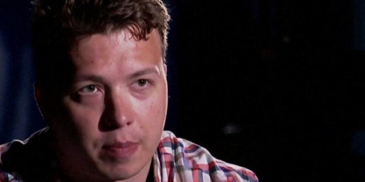 Belarus'un zorla uçaktan indirip gözaltına aldığı gazeteci devlet televizyonuna çıkarıldı