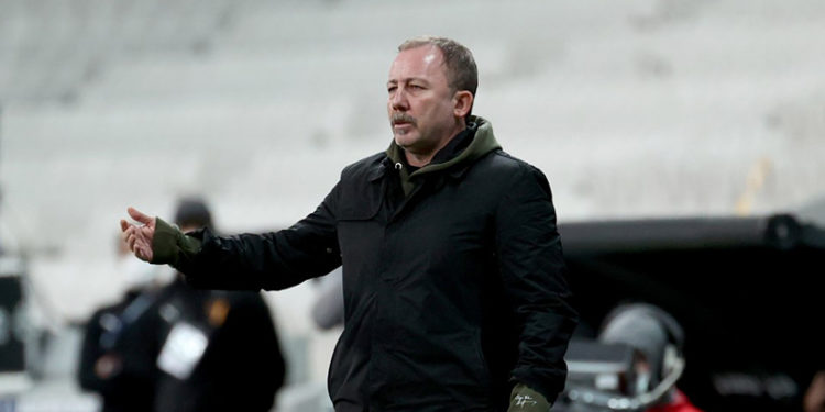 Beşiktaş'la sözleşme imzalamaya hazırlanan Sergen Yalçın'dan tazminat kararı