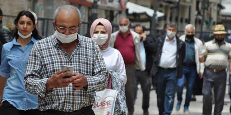 Bilim Kurulu üyesinden uyarı: Yeterli aşılama yapılıncaya kadar bireysel önemleri gevşetmeyin