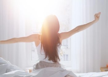 Bilim insanları: Erken kalkmak depresyondan koruyor