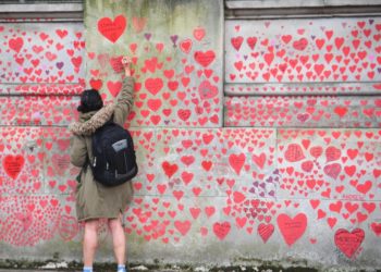 Birleşik Krallık'ta pandeminin başlangıcından beri ilk kez Covid'den ölüm bildirilmedi