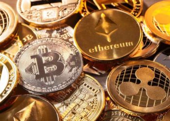 Bitcoin'de dalgalanma sürüyor; 31 bin dolardan yukarıya döndü