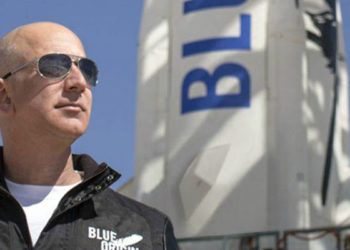 Blue Origin duyurdu; Jeff Bezos'la uzay yolculuğunun bir koltuğu 28 milyon dolara satıldı