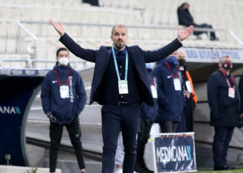 Bursaspor, Teknik Direktör Mustafa Er’le 3 yıllık sözleşme imzaladı