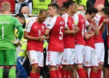 Christian Eriksen: Sahada kalbi duran Danimarkalı futbolcunun durumu stabil