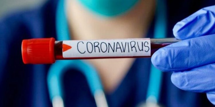 Coronavirus erkeklerde unutkanlık, kadınlarda saç dökülmesine neden oluyor