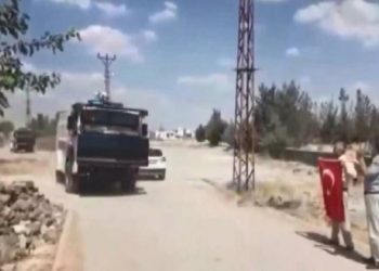 DEDAŞ, elektrik duasına çıkılan köyün elektrik tellerini kesti