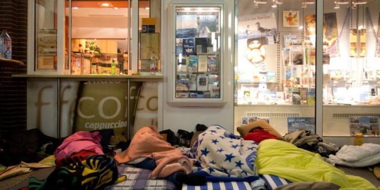 Danimarka, iltica başvurusu yapanları yasal süreç bitene kadar AB dışına göndermeye hazırlanıyor