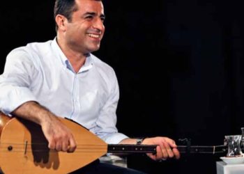 Demirtaş'tan Cumartesi Anneleri'ne beste: Diren Anne