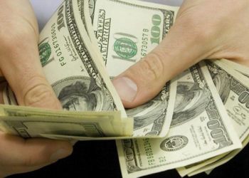 Doların rekor kırdığı haftada vatandaşların döviz mevduatı 575 milyon dolar azaldı