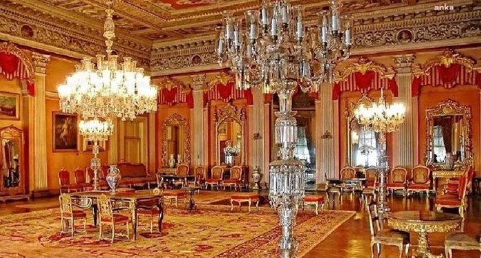 Dolmabahçe’deki 92 kilo ağırlığındaki altın vazoların akıbeti bilinmiyor