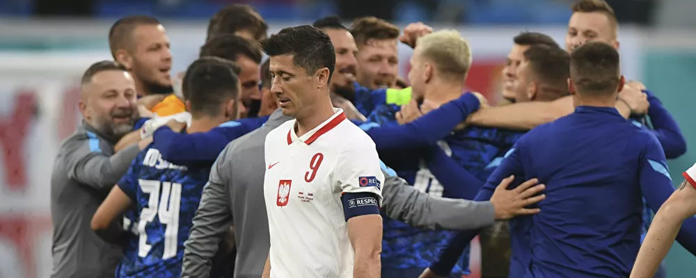 EURO 2020 E Grubu maçında Slovakya, Polonya'yı 2-1 mağlup etti