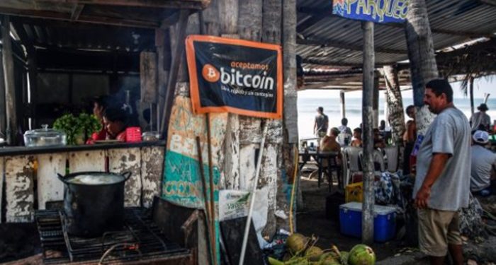 El Salvador, bitcoini resmi para birimi ilan eden ilk ülke oldu