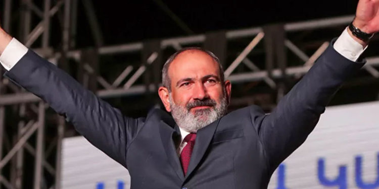 Ermenistan Seçim Komisyonu resmi sonuçları açıkladı: Hükümeti, Paşinyan’ın partisi kuracak