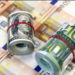 Euro, dolar karşısında son 2 ayın en düşük seviyesine geriledi