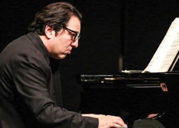 Fazıl Say'dan Demirören' tepkisi: Terk edilmiş yüz binlerce insanımızın geçimi olabilirmiş