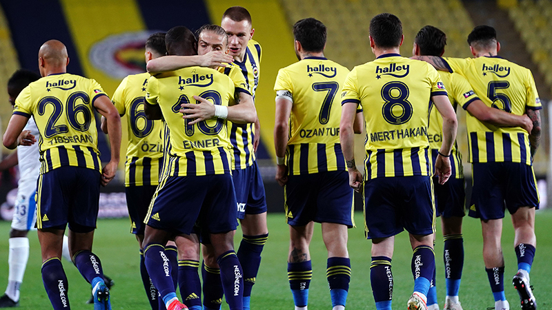 Fenerbahçeli futbolculara Avrupa kıskacı; 10 yıldıza teklif var