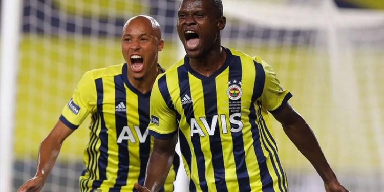 Fenerbahçe'de 10 milyon euro ödenerek alınan 3 isme neşter vuruldu