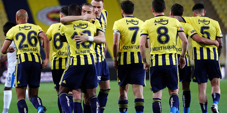 Fenerbahçeli futbolculara Avrupa kıskacı; 10 yıldıza teklif var