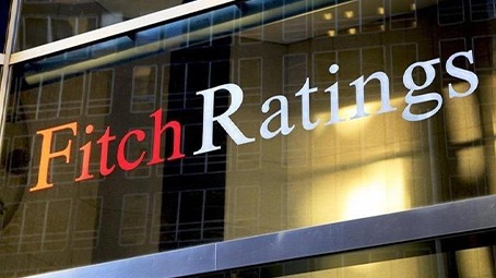 Fitch: Türk şirketleri güçlenen dolar karşısında risklere açık