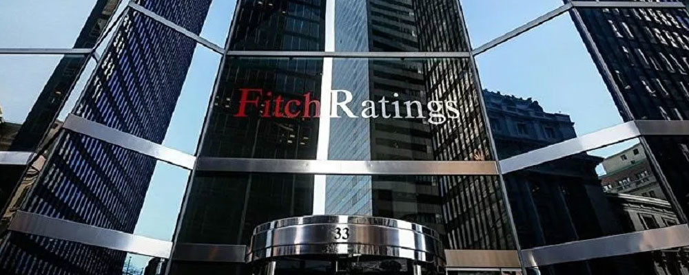 Fitch: Türk şirketleri güçlenen dolar karşısında risklere açık