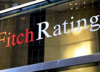 Fitch: Türk şirketleri güçlenen dolar karşısında risklere açık