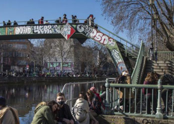 Fransa, koronavirüs seyahat kısıtlamaları kapsamında Türkiye'yi kırmızı ülke listesinden çıkardı