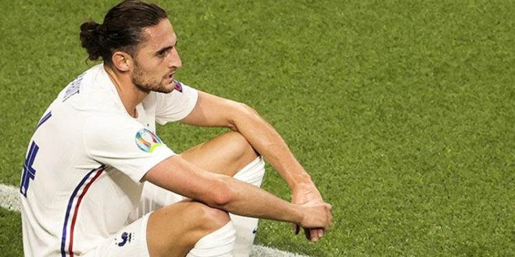 Fransa'nın EURO 2020'den elenmesi ülke basınına 'hayal kırıklığı' olarak yansıdı
