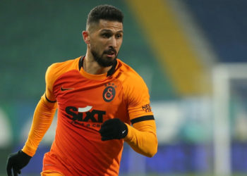 Galatasaray'da Emre Akbaba için karar verildi