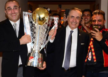 Galatasaray'da Mustafa Cengiz, 5 kupayla veda ediyor