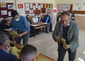 Güney Beldesi'nde seçimi AKP kazandı