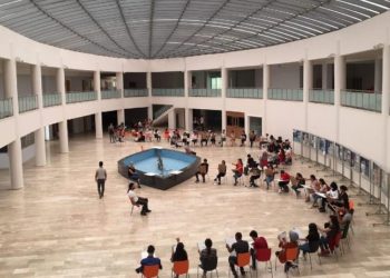 Güzel Sanatlar fakültelerinde uzaktan eğitim: Youtube'dan video izlemek gibi