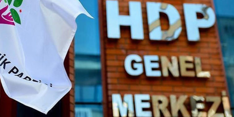 HDP, kapatma ve Kobani davaları için özel hukuk bürosu kurdu