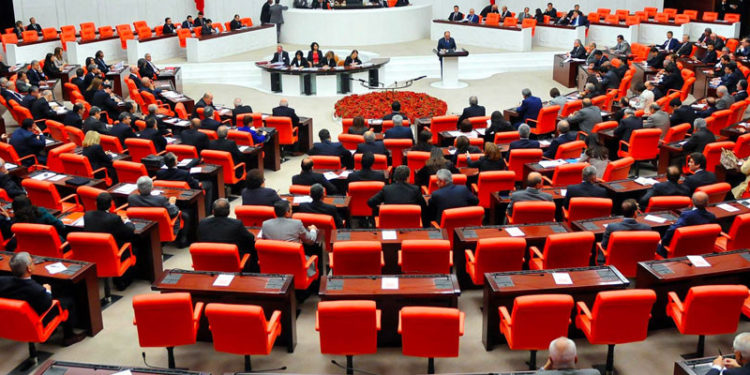 HDP’nin SADAT hakkındaki iddialara ilişkin araştırma önergesi AKP ve MHP’li vekiller tarafından reddedildi