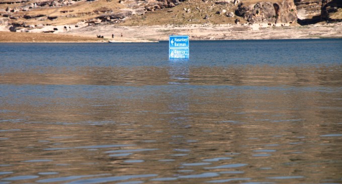 Hasankeyf’te su seviyesi düştü, tarih gün yüzüne çıktı