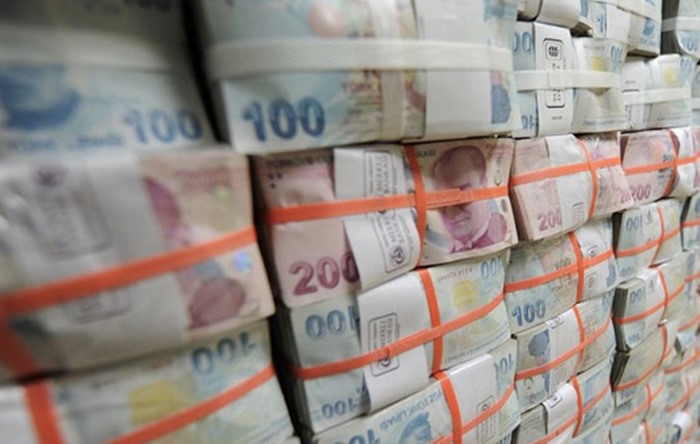 Hazineden müteahhitlere 1 ayda 8 milyar lira aktarıldı