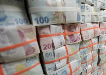Hazineden müteahhitlere 1 ayda 8 milyar lira aktarıldı