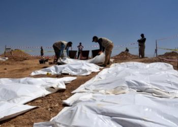 IŞİD'in katlettiği y&uuml;zlerce Şii'nin toplu mezarı a&ccedil;ılıyor