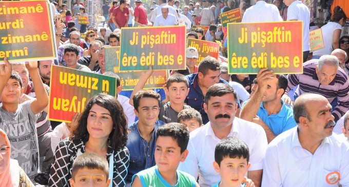 Kürtçe mitingin ilk adresi Cizre