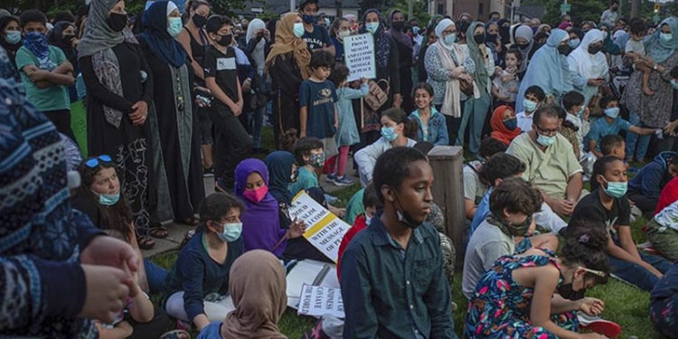 Kanada'daki saldırıda hayatını kaybeden aile için anma töreni