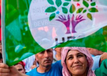 Karar yazarı Taşgetiren: HDP’nin 6 milyon oyu var, bu oy kapatmakla azalmıyor