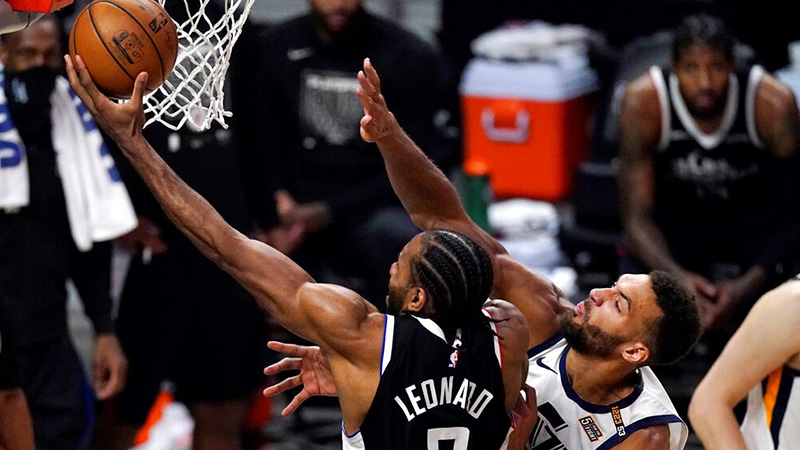 Kawhi Leonard ve Paul George yıldızlaştı; Clippers, Jazz karşısında farkı 1'e indirdi