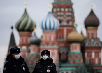 Kremlin: Koronavirüs aşısı olmayanların çalışabilecekleri yerler daha kısıtlı olacak