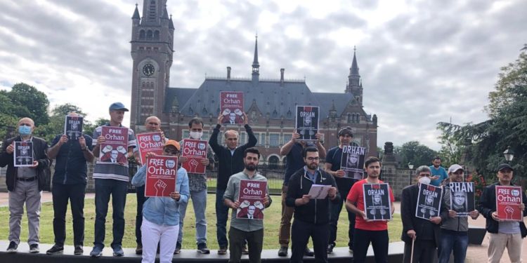 Lahey Adalet Divanı önünden ‘Orhan İnandı’ eylemi: Kaşıkçı vakası yaşanmadan harekete geçin
