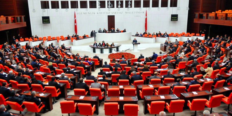 Meclis’te Koronavirüs delta varyantı şüphesiyle iki danışman karantinada