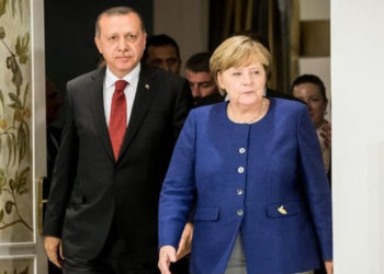 Merkel: Türkiye'de insan hakları görmek istediğim seviyede değil