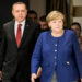 Merkel: Türkiye'de insan hakları görmek istediğim seviyede değil